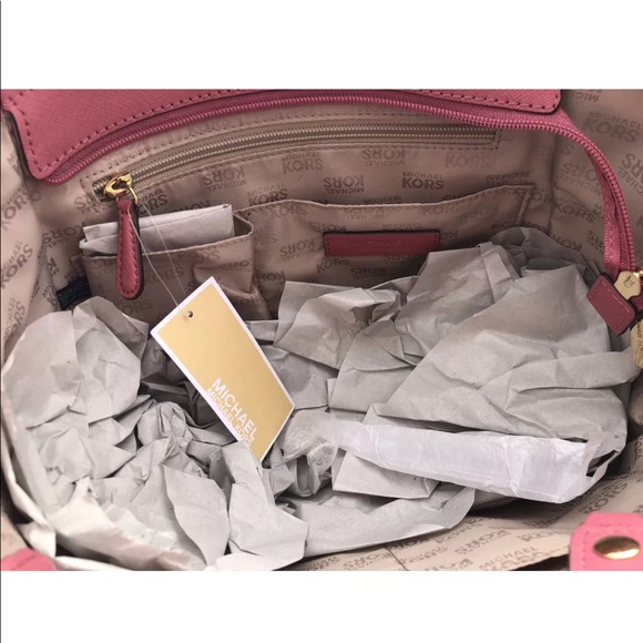 Gaby’sBags👜💕-Michael Kors Chain Tote Pink - Picture 7 of 7